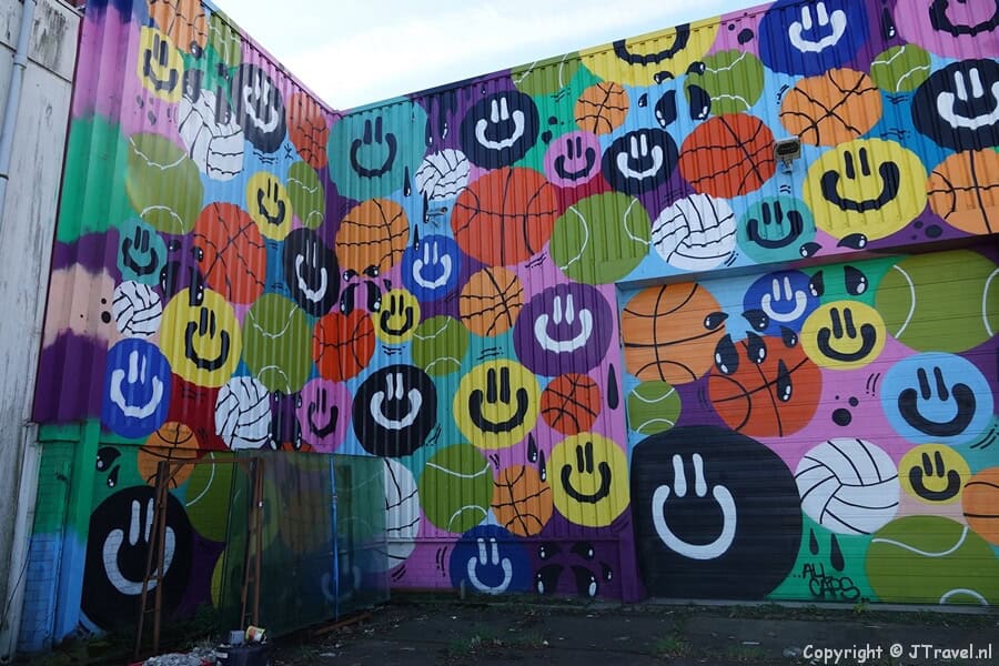 Street art van David Bruce tijdens mijn street art wandeling in de Rotterdamse wijk Feijenoord