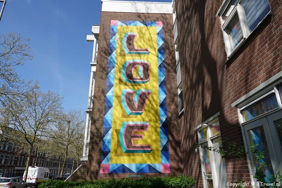 Street art van Emanuel Barreira tijdens mijn street art wandeling in de Rotterdamse wijk Feijenoord