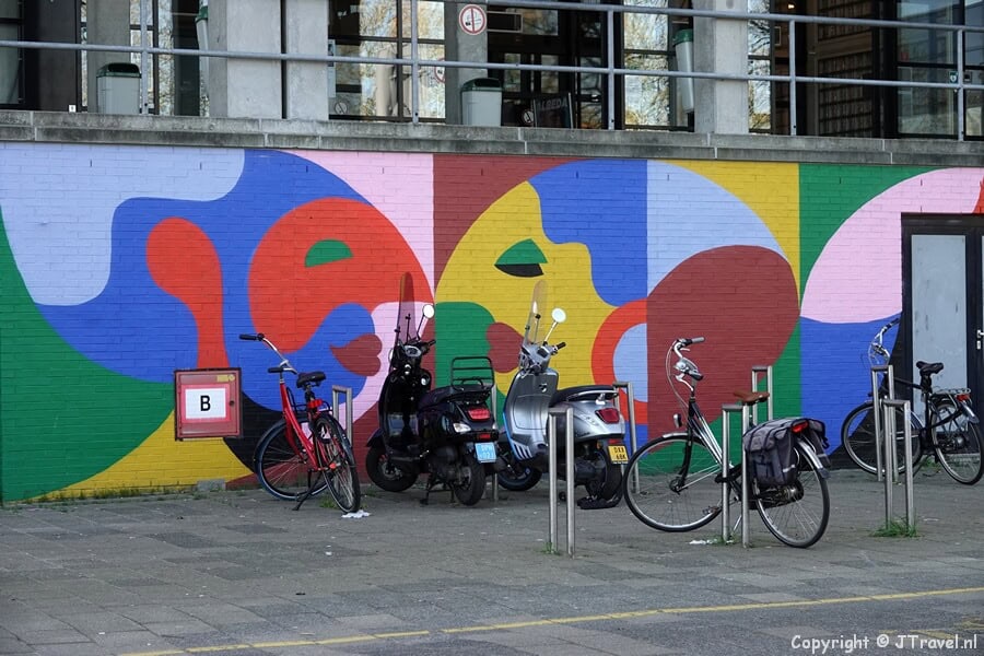 Street art van Eveline Schram tijdens mijn street art wandeling in de Rotterdamse wijk Feijenoord