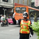 Verkeersregelaar in Chinatown in Bangkok<br/>Copyright © JTravel.nl Verkeersregelaar in Chinatown in Bangkok / Copyright © JTravel.nl