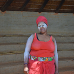 Zuluvrouw in PheZulu Village in de Vallei van 1.000 heuvels<br/>Copyright © JTravel.nl Zuluvrouw in PheZulu Village in de Vallei van 1.000 heuvels / Copyright © JTravel.nl