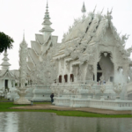 Wat Rong Khun Tempel bij Chiang Rai<br/>Copyright © JTravel.nl Wat Rong Khun Tempel bij Chiang Rai / Copyright © JTravel.nl
