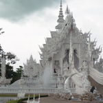 Wat Rong Khun Tempel bij Chiang Rai<br/>Copyright © JTravel.nl Wat Rong Khun Tempel bij Chiang Rai / Copyright © JTravel.nl