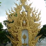 Wat Rong Khun Tempel bij Chiang Rai<br/>Copyright © JTravel.nl Wat Rong Khun Tempel bij Chiang Rai / Copyright © JTravel.nl