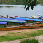 De boten naar de Phong Nha grotten<br/>Copyright © JTravel.nl De boten naar de Phong Nha grotten / Copyright © JTravel.nl