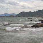 De zee bij het Nuoc Song Seafood Restaurant op 18-9-2013<br/>Copyright © JTravel.nl De zee bij het Nuoc Song Seafood Restaurant op 18-9-2013 / Copyright © JTravel.nl