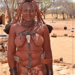 Een vrouw van de Himba stam in Otjikandero / Copyright © JTravel.nl