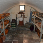 In de kelder van de Oudheidkamer in Den Burg<br/>Copyright © JTravel.nl In de kelder van de Oudheidkamer in Den Burg / Copyright © JTravel.nl