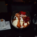 De dame blanche (nagerecht) tijdens het diner op de 3e avond in het Fletcher Hotel De Cooghen in De Koog<br/>Copyright © JTravel.nl De dame blanche (nagerecht) tijdens het diner op de 3e avond in het Fletcher Hotel De Cooghen in De Koog / Copyright © JTravel.nl