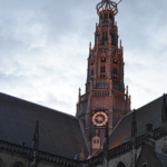 De toren van de St. Bavokerk in Haarlem tijdens de Instawalk Waterbazen<br/>Copyright © JTravel.nl De toren van de St. Bavokerk in Haarlem tijdens de Instawalk Waterbazen / Copyright © JTravel.nl