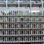 Het uitzicht vanaf een galerij op de 4e etage aan een binnenplein in het Groot Handelsgebouw in Rotterdam<br/>Copyright © JTravel.nl Het uitzicht vanaf een galerij op de 4e etage aan een binnenplein in het Groot Handelsgebouw in Rotterdam / Copyright © JTravel.nl