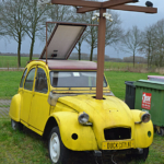 Een lelijk eendje op de parkeerplaats bij het Waterliniemuseum in Bunnik<br/>Copyright © JTravel.nl Een lelijk eendje op de parkeerplaats bij het Waterliniemuseum in Bunnik / Copyright © JTravel.nl