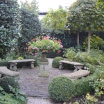 In de tuin van Tassenmuseum Hendrikje aan de Herengracht in Amsterdam<br/>Copyright ยฉ JTravel.nl In de tuin van Tassenmuseum Hendrikje aan de Herengracht in Amsterdam / Copyright ยฉ JTravel.nl
