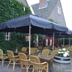 Het terras van Herberg de Gouden Leeuw in Bronkhorst<Br/>Copyright © JTravel.nl Het terras van Herberg de Gouden Leeuw in Bronkhorst / Copyright © JTravel.nl