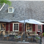 Het terras van Herberg de Gouden Leeuw in Bronkhorst<Br/>Copyright © JTravel.nl Het terras van Herberg de Gouden Leeuw in Bronkhorst / Copyright © JTravel.nl