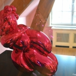 'Balloon Venus' van Jeff Koons in het Moco Museum in Amsterdam<br/>Copyright ยฉ JTravel.nl 'Balloon Venus' van Jeff Koons in het Moco Museum in Amsterdam / Copyright ยฉ JTravel.nl