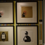 Posters te koop in de museumwinkel van het Moco Museum in Amsterdam<br/>Copyright ยฉ JTravel.nl Posters te koop in de museumwinkel van het Moco Museum in Amsterdam / Copyright ยฉ JTravel.nl