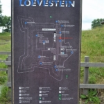 Informatie over Slot Loevestein tijdens deel 3 van de Instameet Waterliniepad<br/>Copyright ยฉ JTravel.nl Informatie over Slot Loevestein tijdens deel 3 van de Instameet Waterliniepad / Copyright ยฉ JTravel.nl