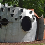 Gebouw โArtisjokโ van Rob Voerman, buiten het LAM (Lisser Art Museum) in Lisse<br/>Copyright ยฉ JTravel.nl Gebouw โArtisjokโ van Rob Voerman, buiten het LAM (Lisser Art Museum) in Lisse / Copyright ยฉ JTravel.nl