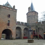 De binnenplaats van het Muiderslot in Vestingstad Muiden / Copyright © JTravel.nl