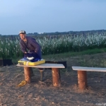 Theatervoorstelling Kiem tijdens Festival Grazende Zwaan op Landgoed Kleine Vennep in Nieuw-Vennep tijdens de Instameet Ode aan het landschap Noord-Holland in de Haarlemmermeer <br/>Copyright ยฉ JTravel.nl Theatervoorstelling Kiem tijdens Festival Grazende Zwaan op Landgoed Kleine Vennep in Nieuw-Vennep tijdens de Instameet Ode aan het landschap Noord-Holland in de Haarlemmermeer / Copyright ยฉ JTravel.nl