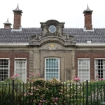 Hofje van Noblet in Haarlem tijdens mijn wandeling tussen Haarlem en Zandvoort<br/>Copyright © JTravel.nl Hofje van Noblet in Haarlem tijdens mijn wandeling tussen Haarlem en Zandvoort<br/>Copyright © JTravel.nl