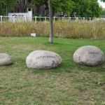 Stenen in Haarlem tijdens mijn wandeling tussen Haarlem en Zandvoort<br/>Copyright © JTravel.nl Stenen in Haarlem tijdens mijn wandeling tussen Haarlem en Zandvoort<br/>Copyright © JTravel.nl