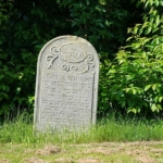 Israรซlitische begraafplaats in Hoogeveen tijdens de 24e etappe van het Westerborkpad / Copyright JTravel.nl Israรซlitische begraafplaats in Hoogeveen tijdens de 24e etappe van het Westerborkpad / Copyright JTravel.nl