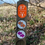 Routepaaltje 87 tijdens mijn wandeling rond de buitenplaatsen van Heemskerk Routepaaltje 87 tijdens mijn wandeling rond de buitenplaatsen van Heemskerk