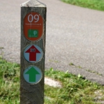 Routepaaltje 09 tijdens mijn wandeling tussen Zwaanshoek en Hoofddorp / Copyright JTravel.nl Routepaaltje 09 tijdens mijn wandeling tussen Zwaanshoek en Hoofddorp / Copyright JTravel.nl