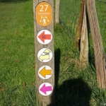 Routepaaltje 27 tijdens mijn wandeling rond de buitenplaatsen van Heemskerk Routepaaltje 27 tijdens mijn wandeling rond de buitenplaatsen van Heemskerk