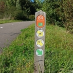 Routepaaltje 84 tijdens mijn wandeling tussen Zwaanshoek en Hoofddorp / Copyright JTravel.nl Routepaaltje 84 tijdens mijn wandeling tussen Zwaanshoek en Hoofddorp / Copyright JTravel.nl