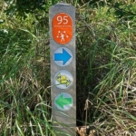 Routepaaltje 95 tijdens mijn wandeling tussen Zwaanshoek en Hoofddorp / Copyright JTravel.nl Routepaaltje 95 tijdens mijn wandeling tussen Zwaanshoek en Hoofddorp / Copyright JTravel.nl