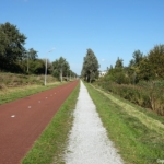 Weg achter de eilanden in de wijk Floriande in Hoofddorp tijdens mijn wandeling tussen Zwaanshoek en Hoofddorp / Copyright JTravel.nl Weg achter de eilanden in de wijk Floriande in Hoofddorp tijdens mijn wandeling tussen Zwaanshoek en Hoofddorp / Copyright JTravel.nl